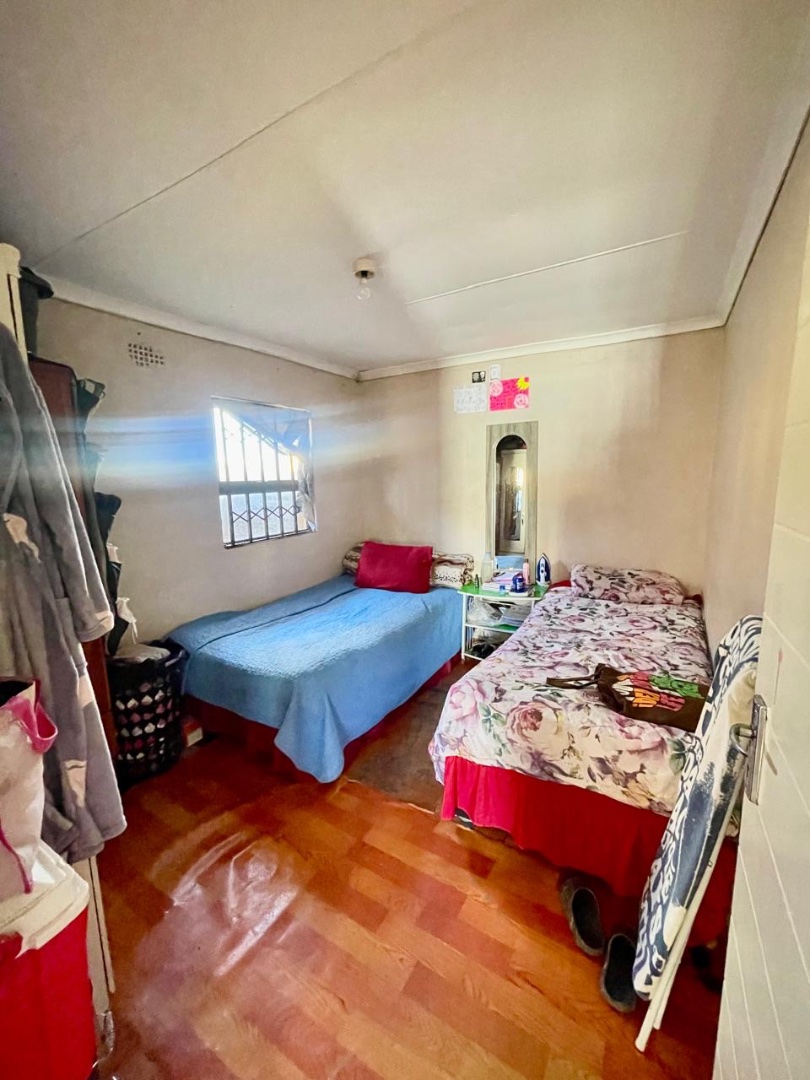 5 Bedroom Property for Sale in Fairdale Western Cape